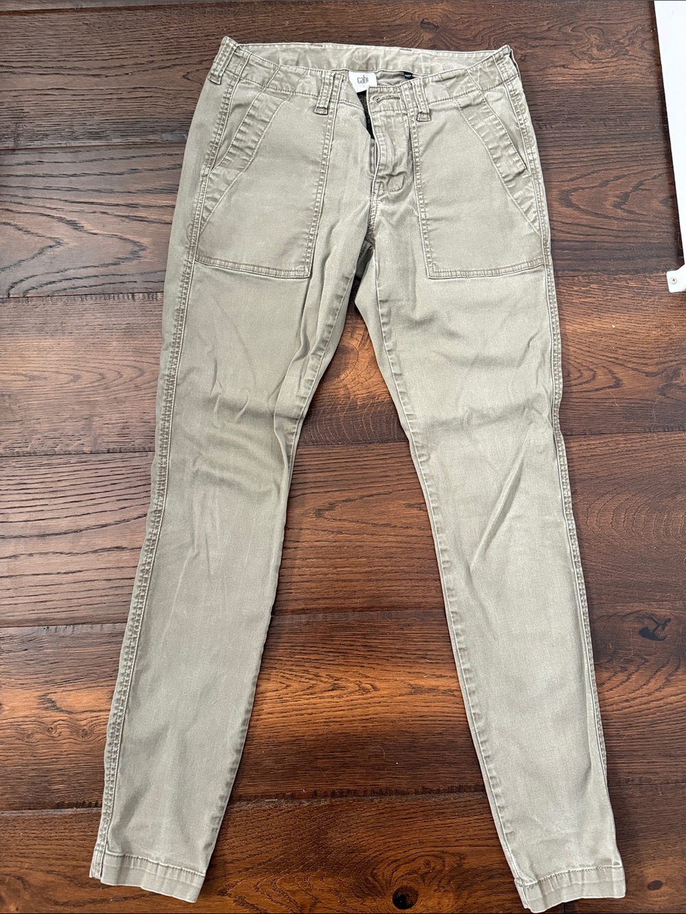 CAbi Women’s Slim Cargo Pants in Olive
